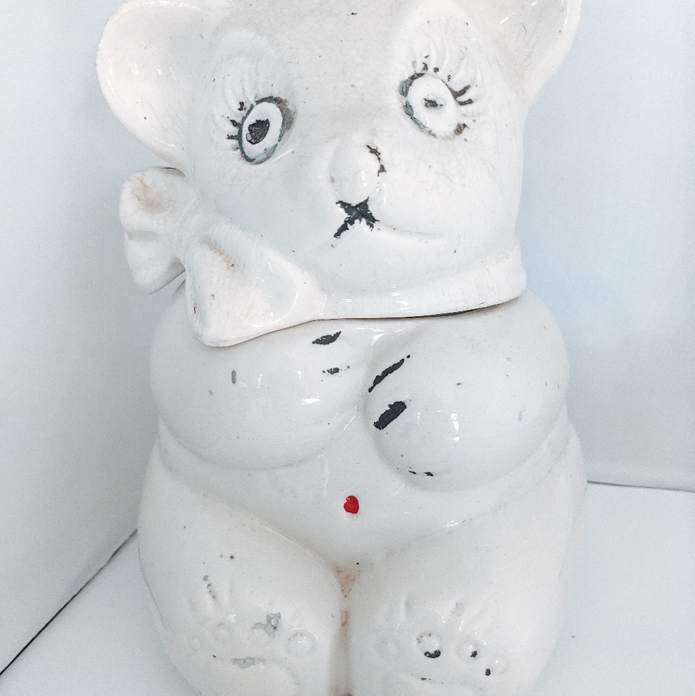 Vintage 1940s American Bisque Pottery teddy bear cookie jar